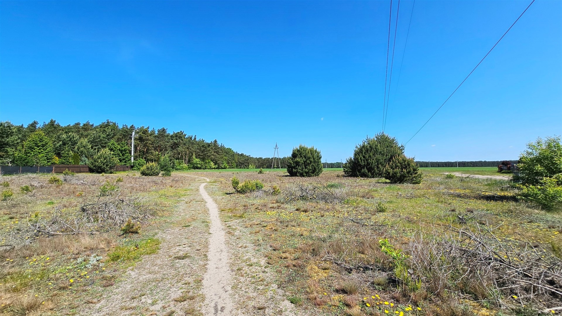 Działka na sprzedaż